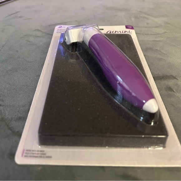 Crafter's Companion - Die Brush and Foam Pad - Picture 4 of 4